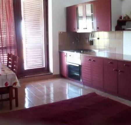 Brsuda 2/18 Apartment *